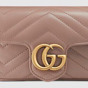 Small Beige Gucci leather purse